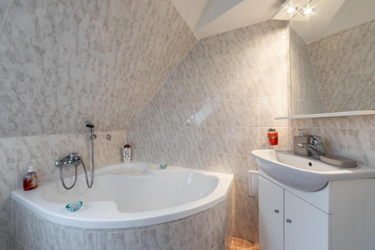 Apartment Kleopatra Карловы Вары Экстерьер фото